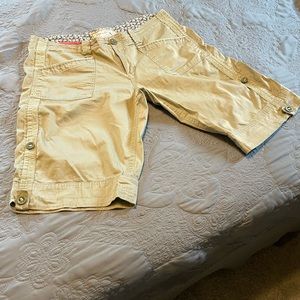 Olive Aventura shorts. Size 12